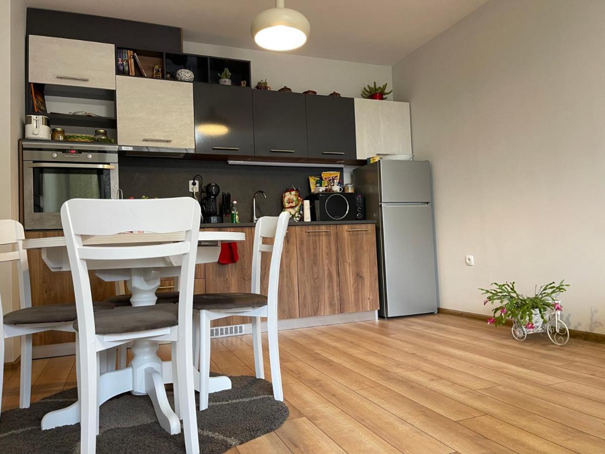 Nikol 2 Deluxe Apartment เวลินกราด ภายนอก รูปภาพ